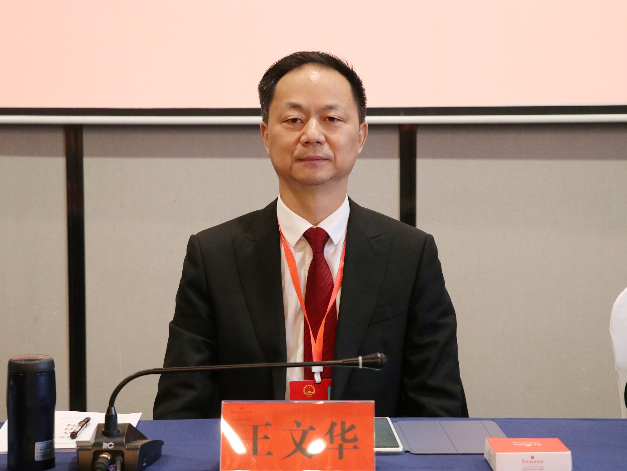 12.20书记 临湘市十八届人大三次会议第一代表团分会场1_副本.jpg